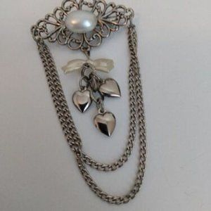 Bow Ribbon Hearts Faux Pearl Drop Chain Dangle Filigree Silvertone Brooch Pin